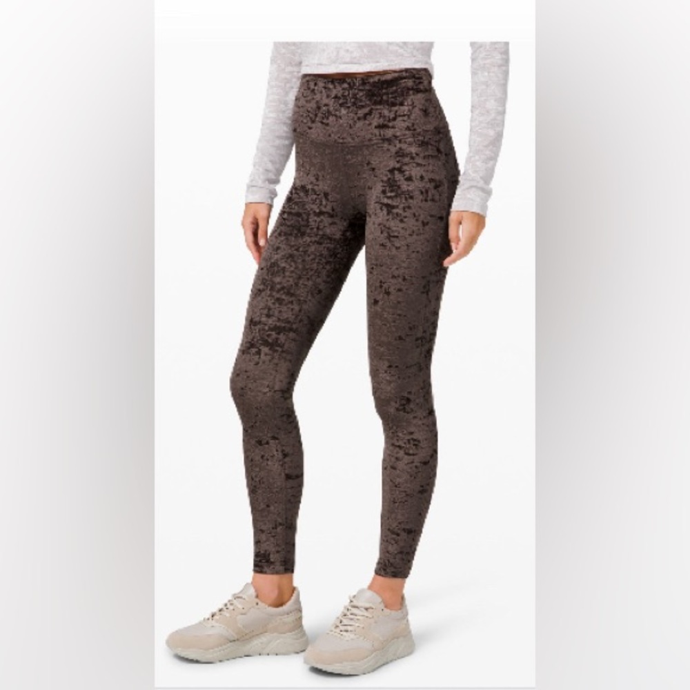 Wunder Lounge Pant 28"
*Crushed Velvet